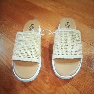 🌻Women's Beachy Espadrilles Slide sandals Size 8 *NWT*